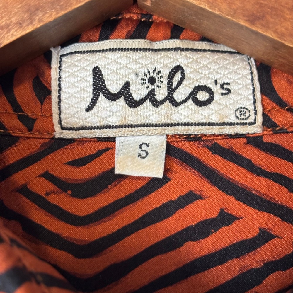 Milo's Men's S Short Sleeve Button Down Shirt 100% Silk Orange Black Geometric - Picture 5 of 8